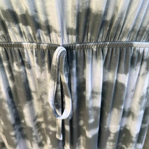 NWT Style & Co Tie Dye Maxi Dress Short Sleeve Scoop Neck Grey & White Size L - Picture 5 of 9
